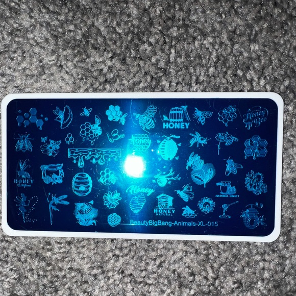 $5 BEE NAIL STAMPING PLATE. STAINLESS STEEL WITH PLASTIC BASE. NEW. $5 IF BUND - Picture 9 of 16